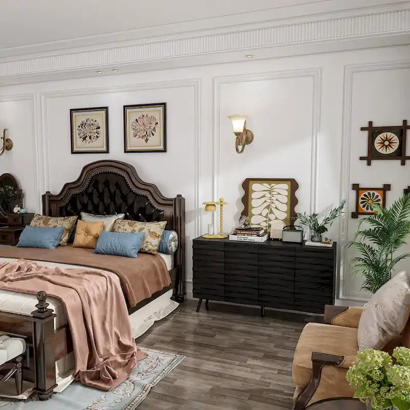 Buffet moderne noir avec grand espace de rangement en laque