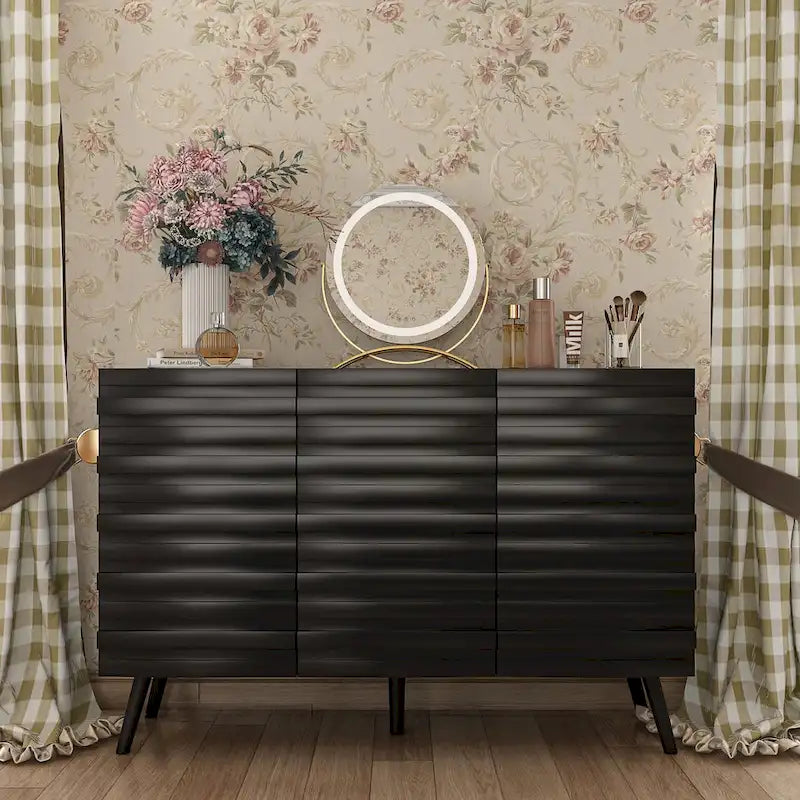 Buffet moderne noir avec grand espace de rangement en laque