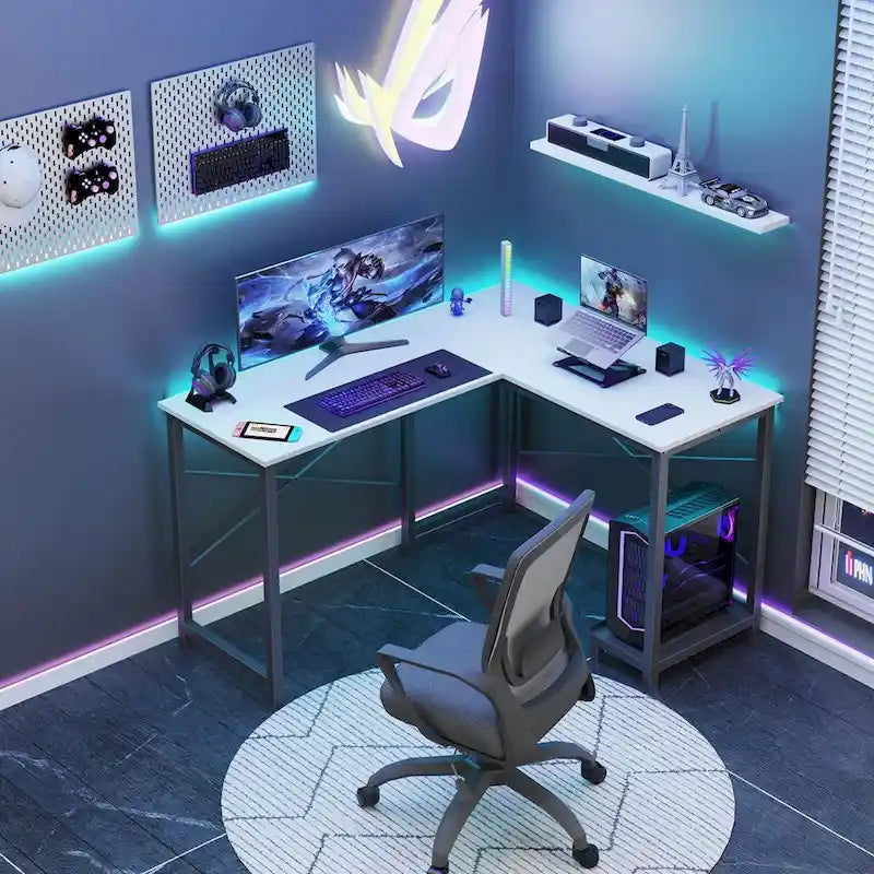 Bureau de jeu en L